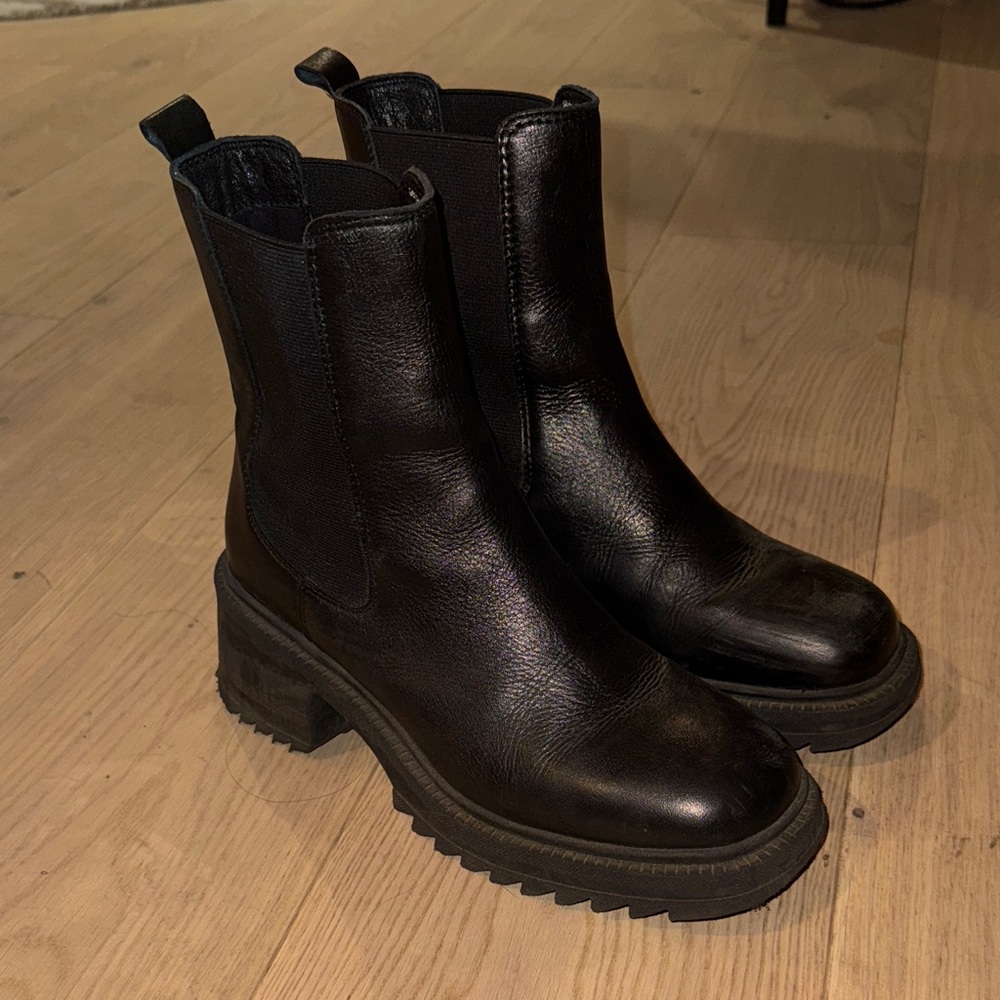Steve Madden Leather Garth Ankle Boots
